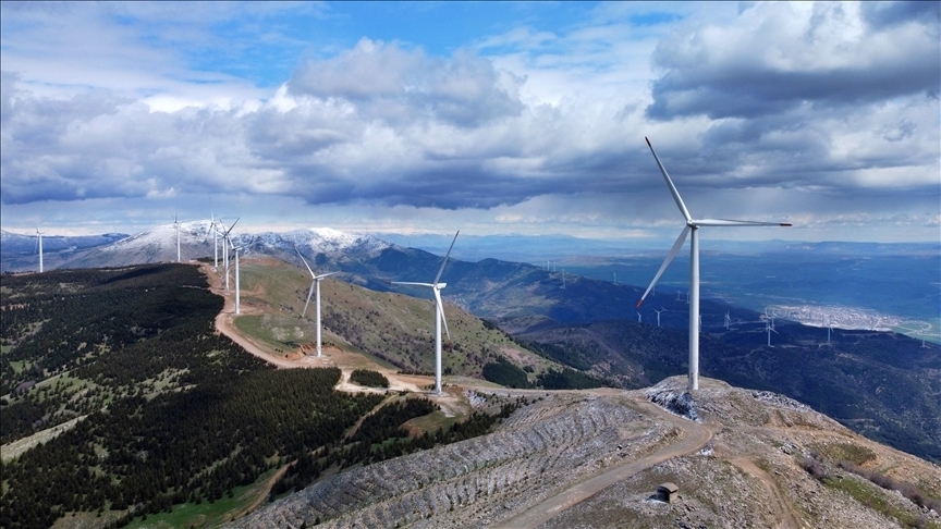 Türkiye’nin yenilenebilir enerji kurulu gücü 75 bin megavatı aştı