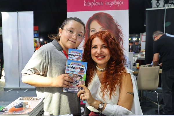 Antalya Kitap Fuarı 8’inci gününde yoğun ilgi gördü