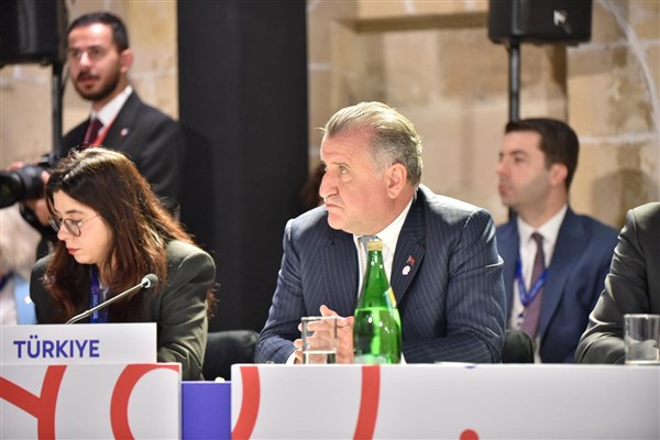 Bakan Bak’tan şehit polis Haşim Kayık’ın ailesine ziyaret