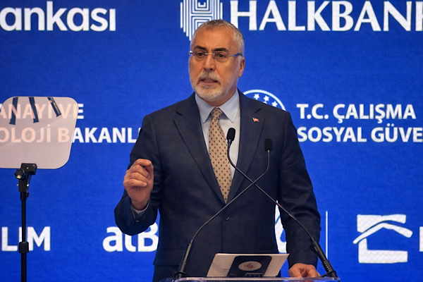 Bakan Işıkhan, Kartal Belediye Başkanı Yüksel ile bir araya geldi