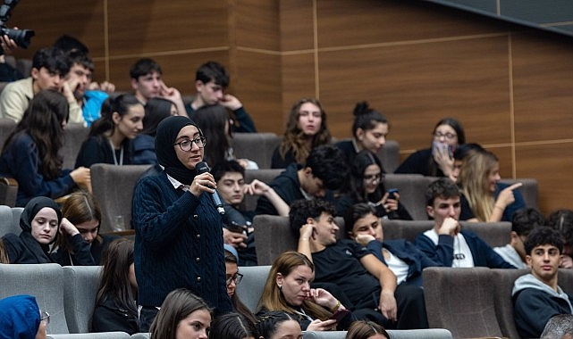 Başkan Büyükakın'dan gençlere kariyer tavsiyesi:  “Hata yapmaktan korkmayın"