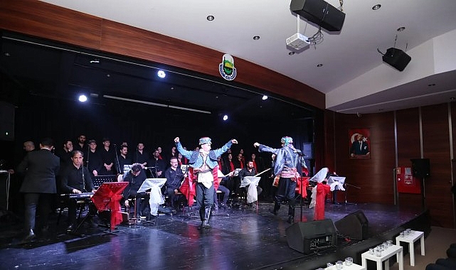 İnegöl Belediyesi Gençlik Korosundan Cumhuriyet Konseri