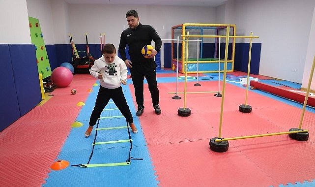 İstanbul'da engeller sporla aşılıyor: İBB'den 87 bini aşkın vatandaşa sporla rehabilitasyon hizmeti