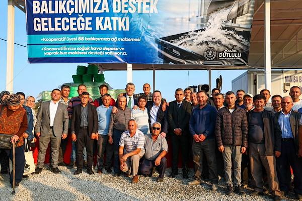 Köprübaşı'nda 55 balıkçıya ekipman desteği sağlandı