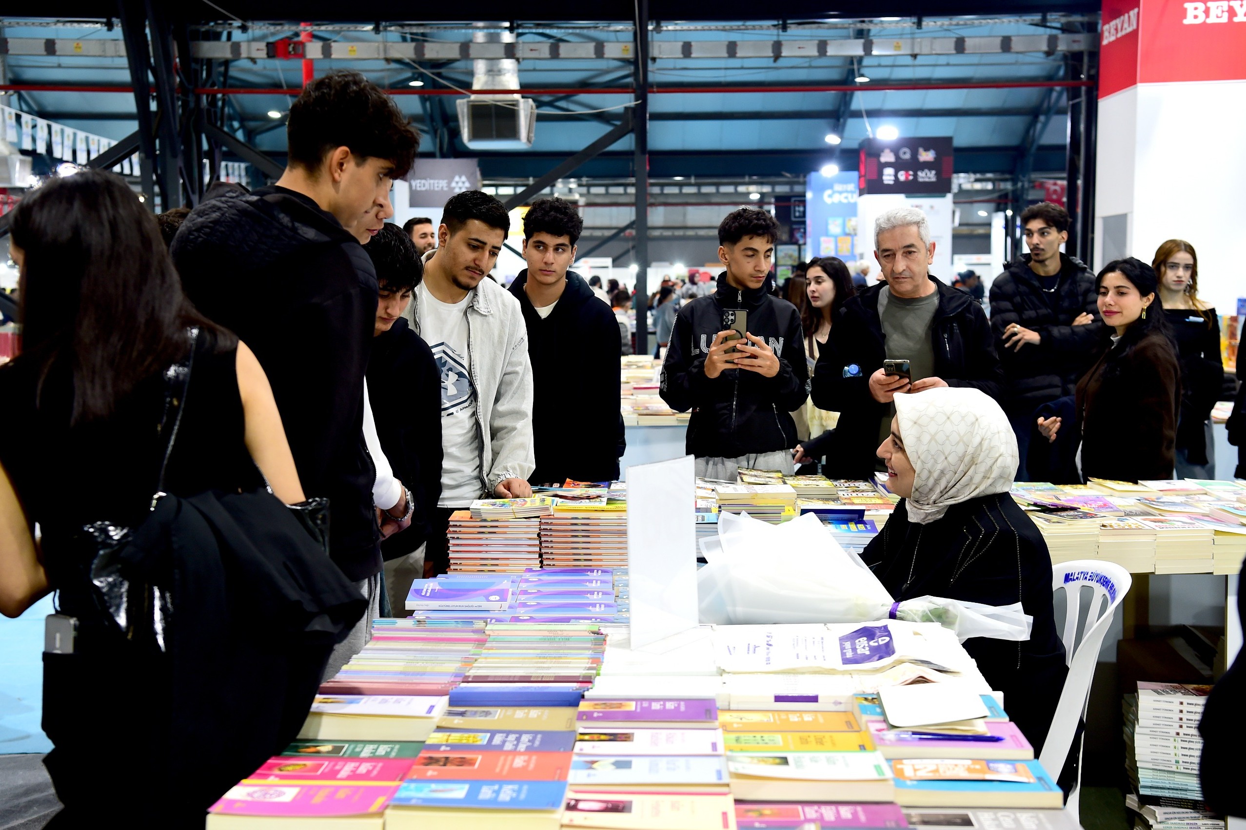 Malatya Kitap Fuarı’da yazarlar ve okurlar buluşuyor