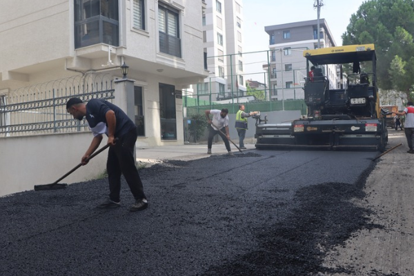 Maltepe'de asfalt çalışmaları Bağlarbaşı Mahallesi'nde sürüyor