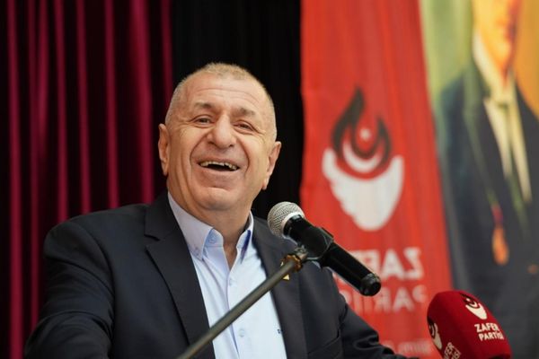 Özdağ: Cumhuriyet tarihinin en ağır ekonomik buhranlarından birini yaşıyoruz