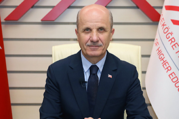 Özvar, Tiflis'te Türk öğrencilerle buluştu