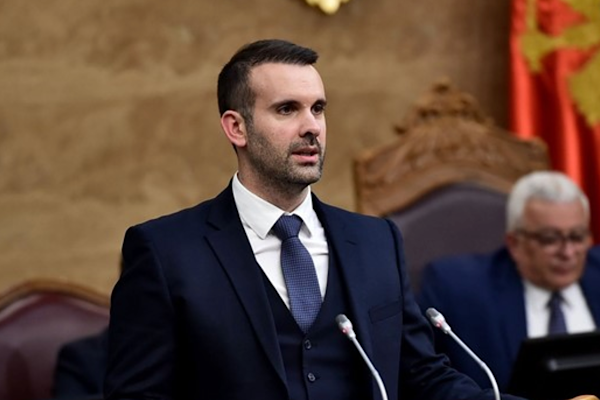 Spajic: Karadağ’ın 2028’de AB üyeliğine yönelik yol haritası belirlenecek Spajic: Karadağ’ın 2028’de AB üyeliğine yönelik yol haritası belirlenecek