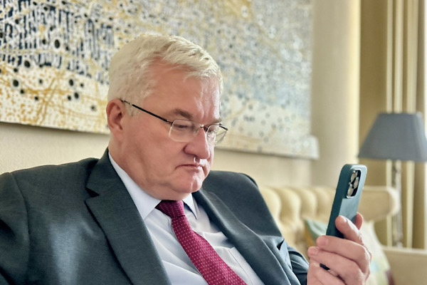 Sybiha: Ukrayna, bu zor anda Hollanda'nın yanındadır