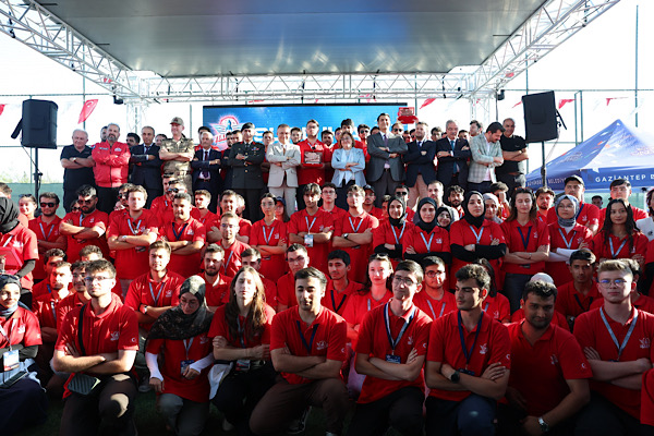 TEKNOFEST 2026 Sürü İHA Yarışması'nın ödülleri sahiplerini buldu
