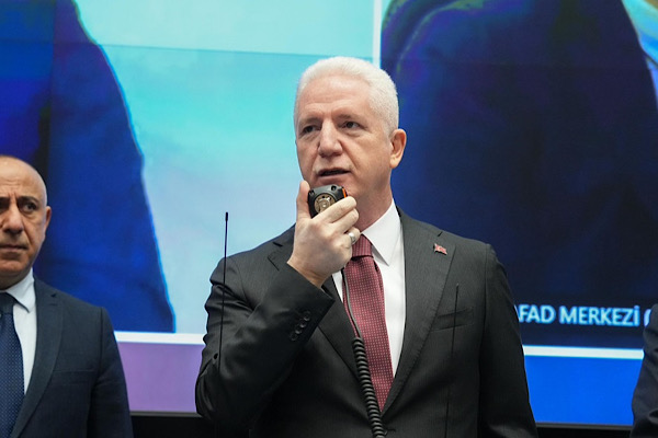 Vali Gül, Serra İnsani Yardım ve Dayanışma Vakfı Aşevi’ni ziyaret etti
