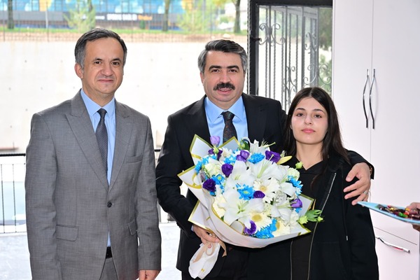 Yılmaz: Gençlerimizin geleceği için çalışıyoruz