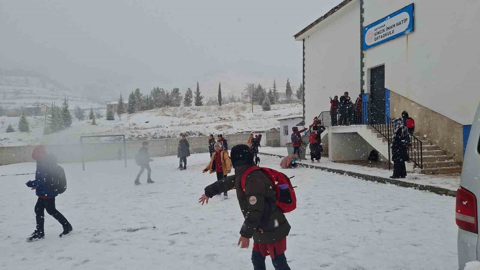 Adıyaman’ın 3 ilçesinde okullar tatil edildi

