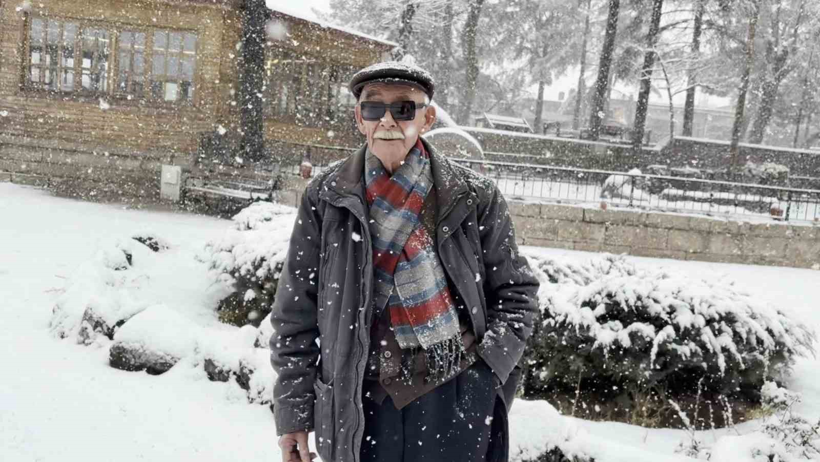 Aksaray’ın Güzelyurt ilçesinde kar yağışı etkisini sürdürüyor
