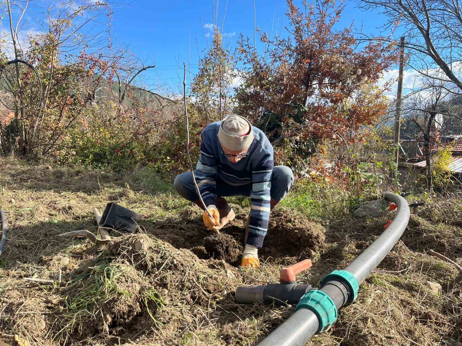 Antalya’da 82 yaşındaki yeminli mali müşavirden köy hayatına örnek proje
