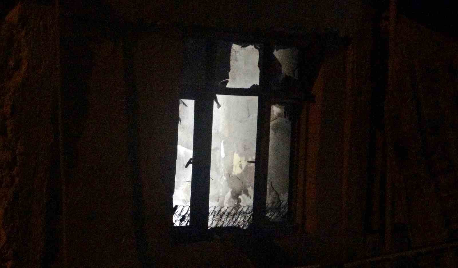 Antalya’da gecekondu yangını: 1 ölü, 1 yaralı
