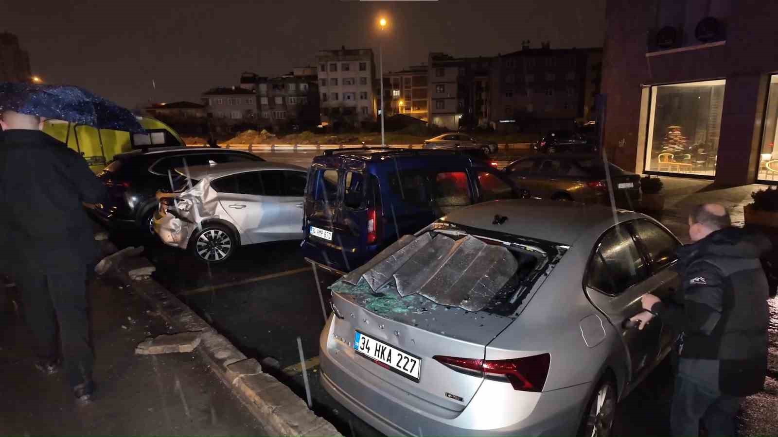 Aşırı hız ve alkol kazaya neden oldu: Sancaktepe’de otomobil takla attı
