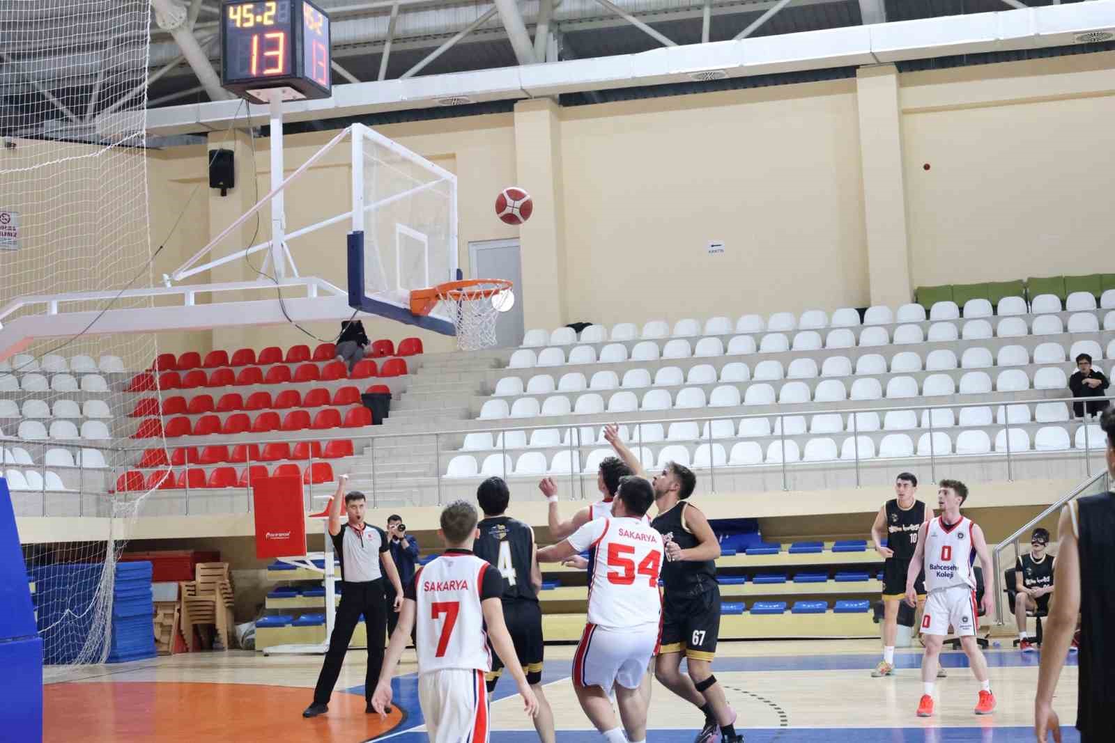 Bilecik’te gençler basketbol müsabakaları başladı

