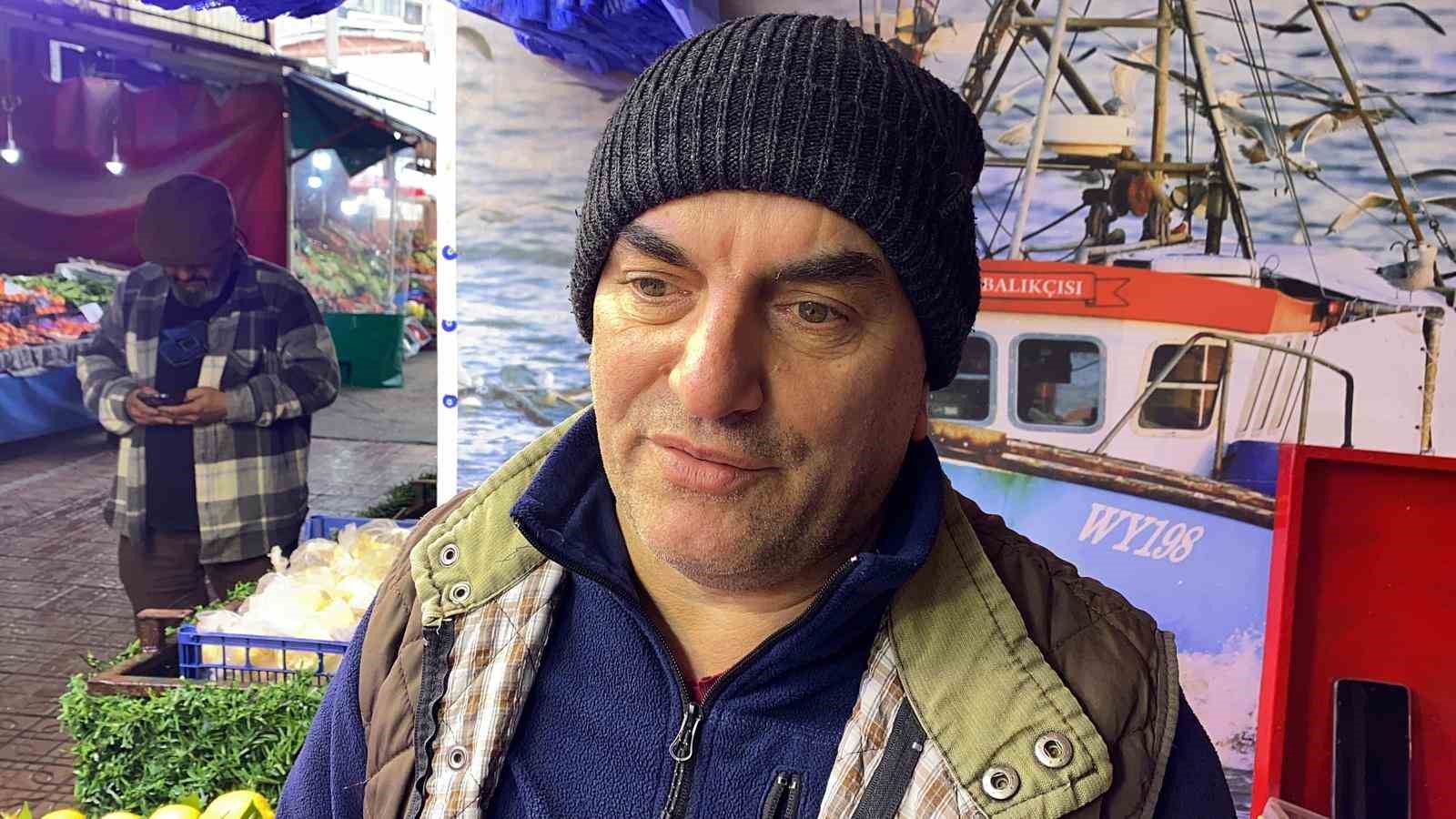Bolu’da balık tezgahlarını fırtına vurdu
