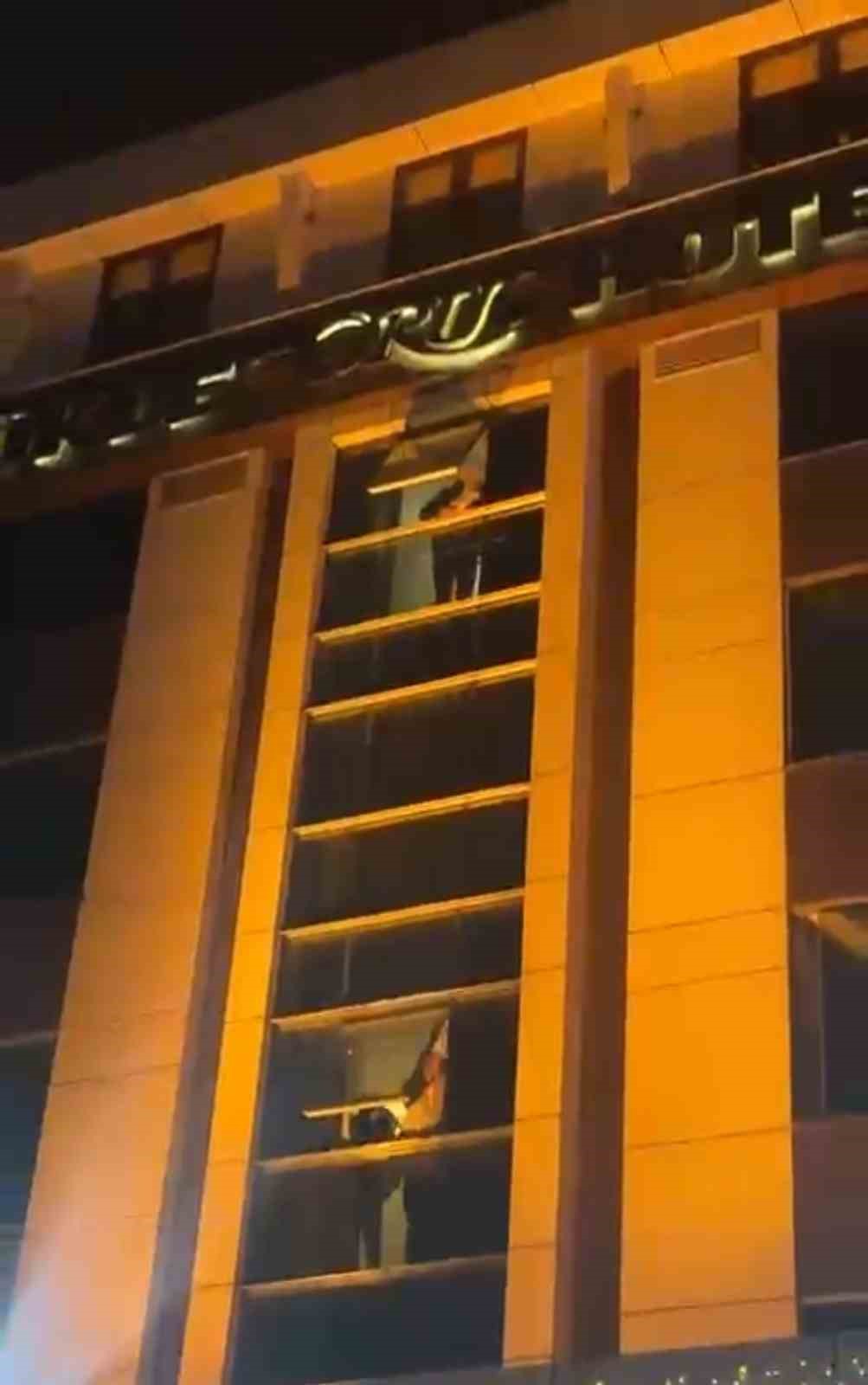 Bursa’da otel yangını kontrol altına alındı: 7 kişi yaralandı
