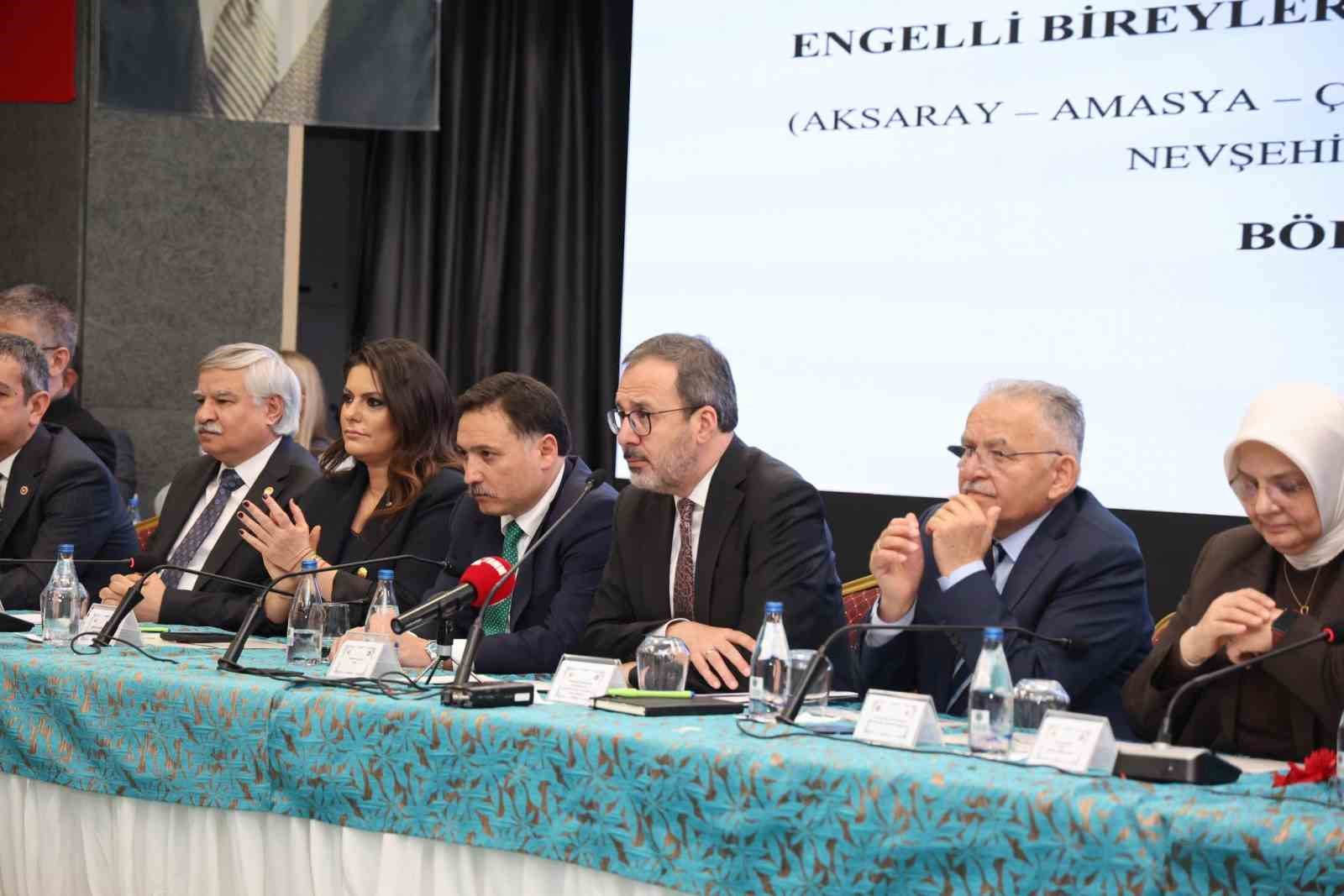 Engelli Bireylerin Sorunlarını Araştırma Komisyonu Başkanı Kasapoğlu: "En geniş kapsamlı veri havuzlarından birini oluşturduk"
Engelli Bireylerin Sorunlarını Araştırma Komisyonu Başkanı Kasapoğlu: "En geniş kapsamlı veri havuzlarından birini oluşturduk"