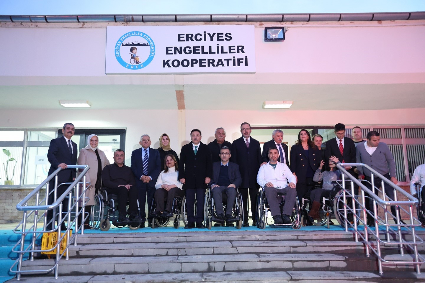 Engelsiz Yaşam Merkezi; TBMM Araştırma Komisyonu Toplantısı’na ev sahipliği yaptı
Engelsiz Yaşam Merkezi; TBMM Araştırma Komisyonu Toplantısı’na ev sahipliği yaptı