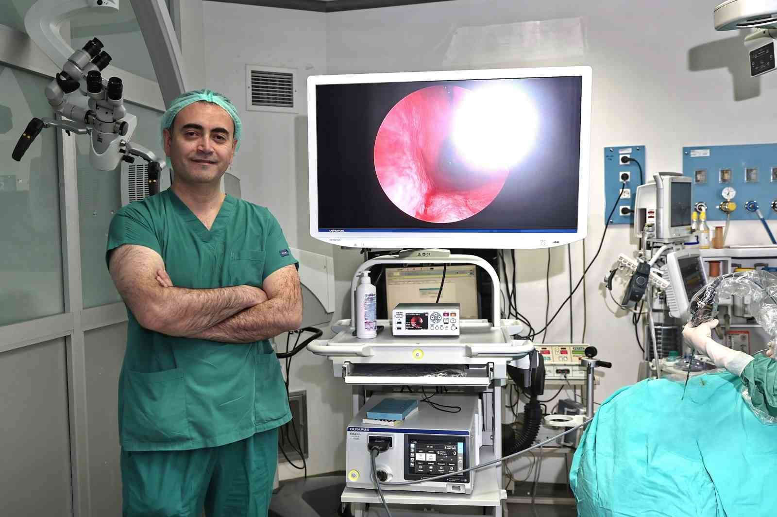 ERÜ, KBB Kliniğine yeni nesil Endoskopi sistemi kazandırıldı
