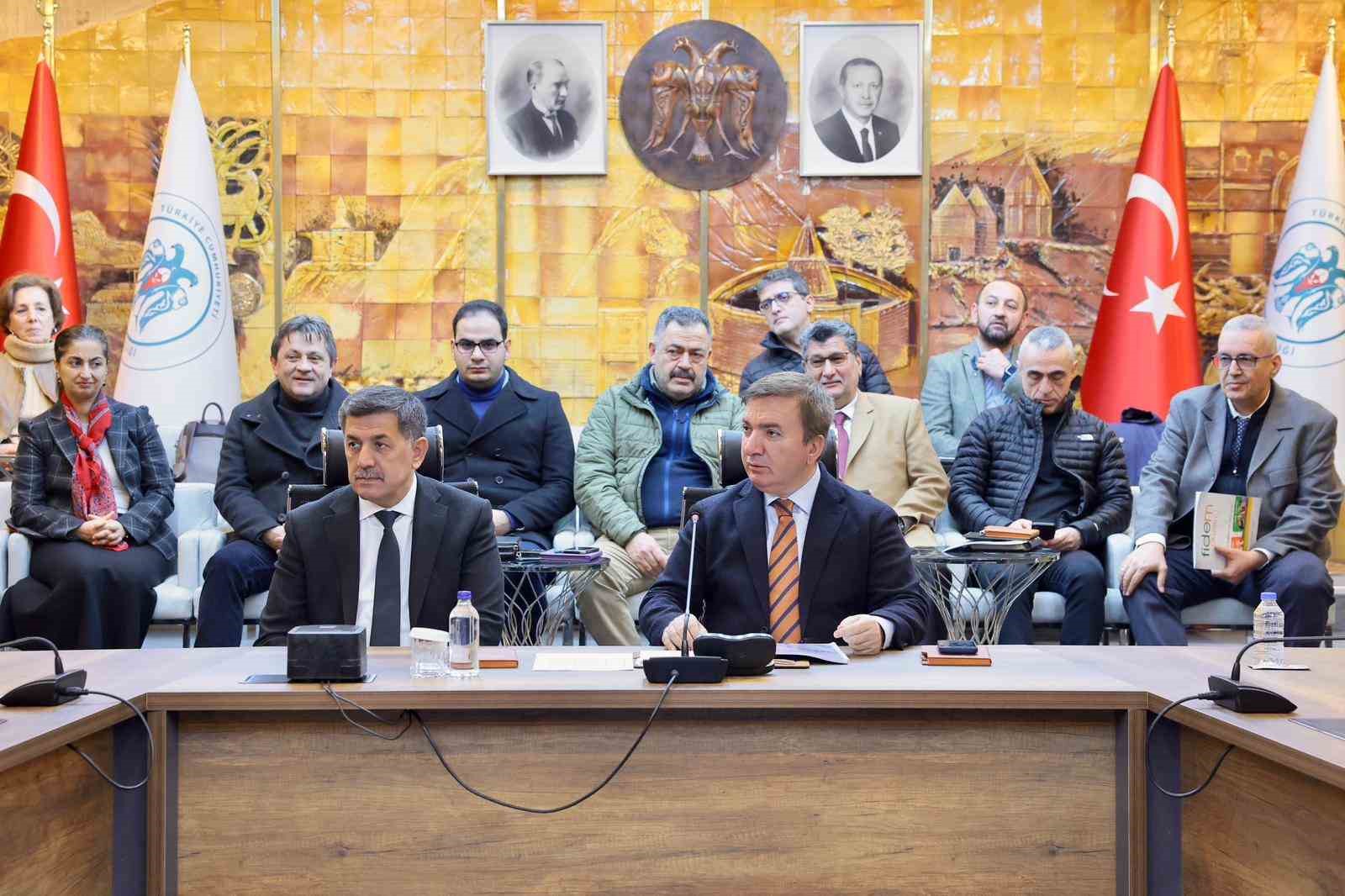 Erzincan Kent Konseyi projeleri tanıtıldı
