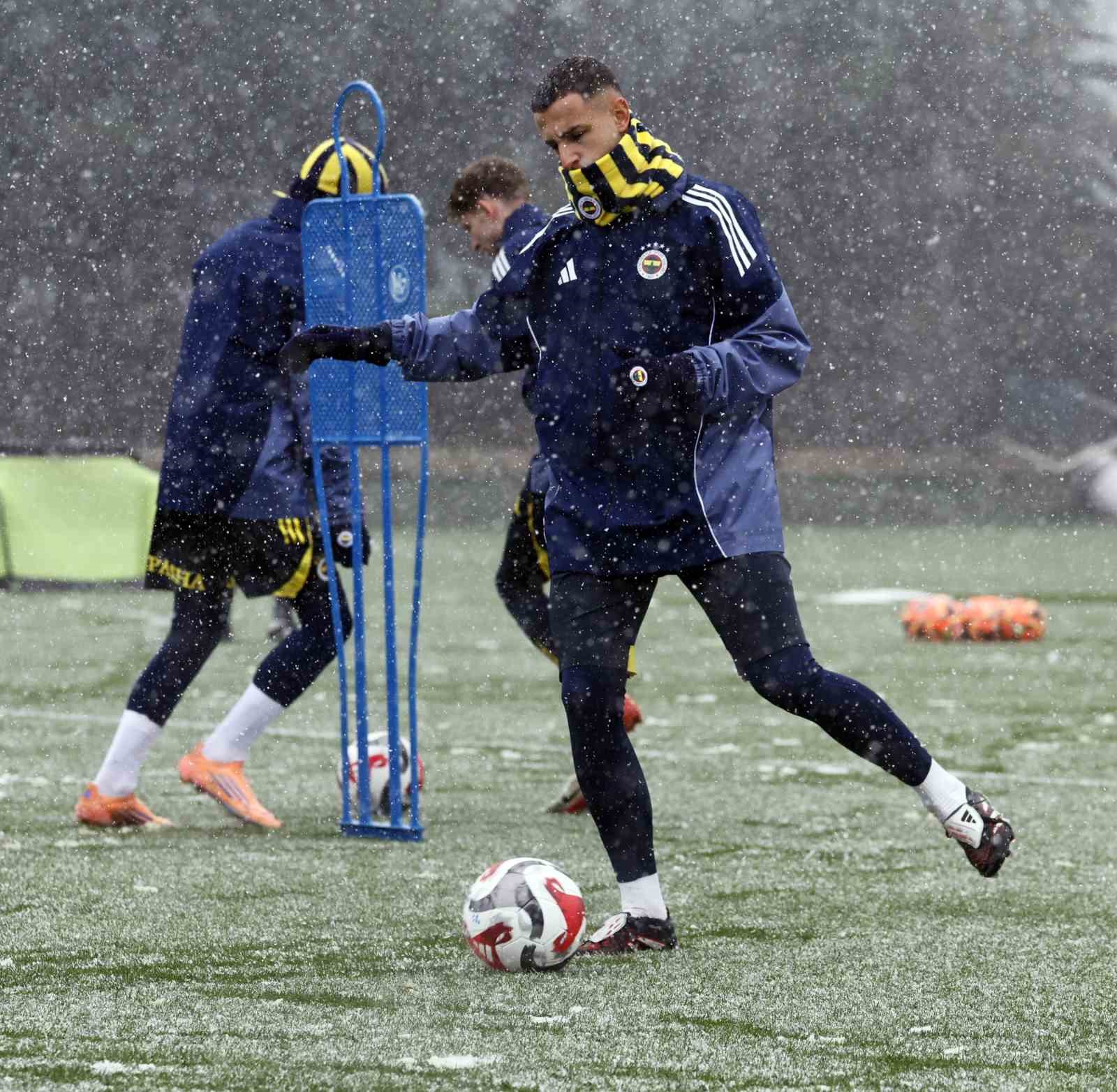 Fenerbahçe’de Beyoğlu Yeni Çarşı maçının hazırlıkları başladı
