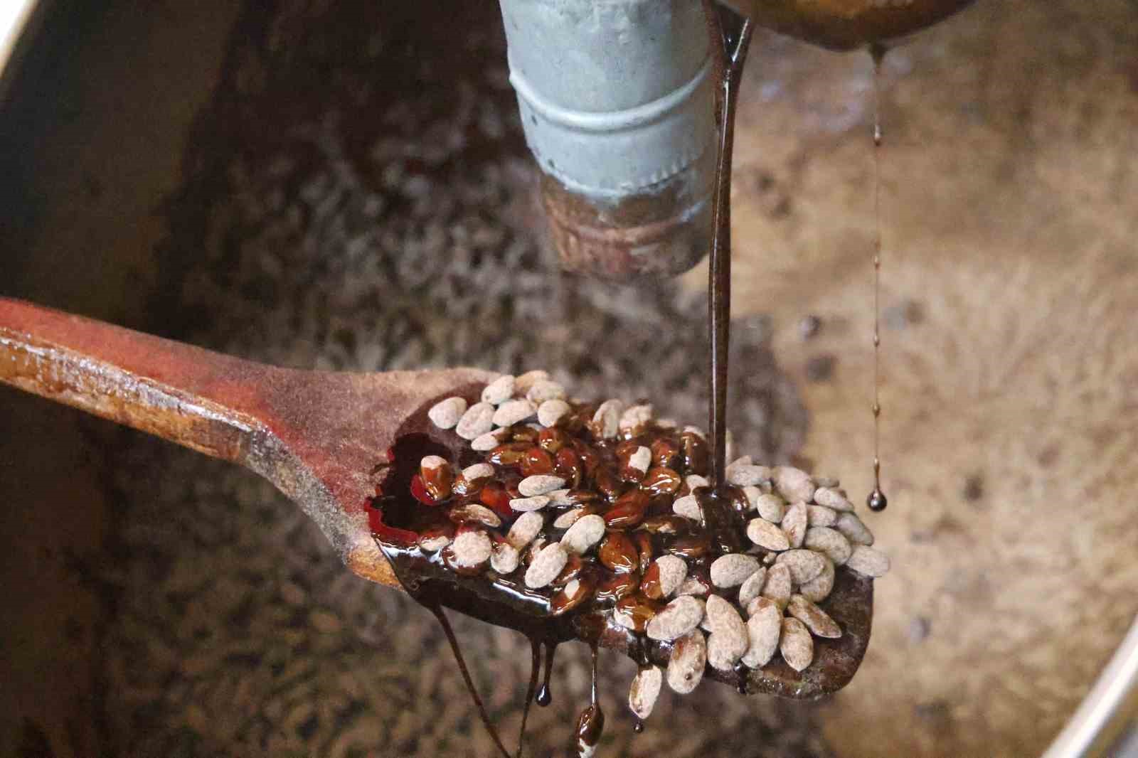 Gelenekten yeniliğe: Türk kahveli badem şekeri
Gelenekten yeniliğe: Türk kahveli badem şekeri