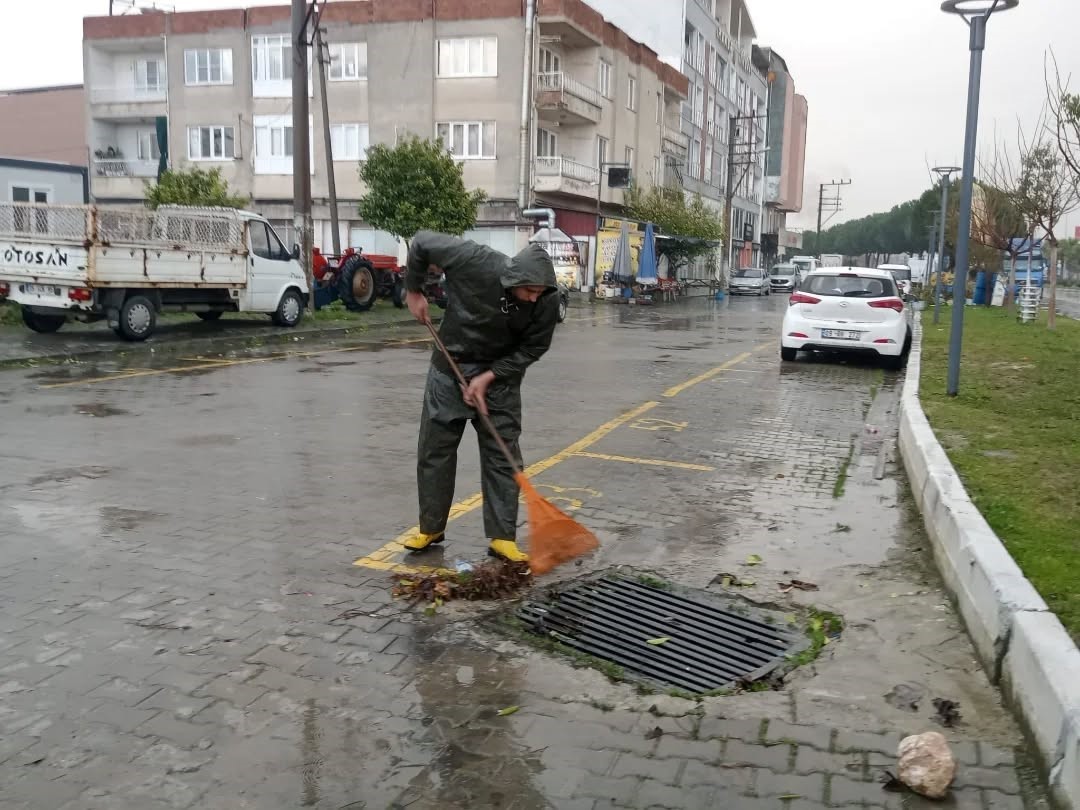 Germencik Belediye Başkanı Zencirci: "Her şartta görevimizin başındayız"

