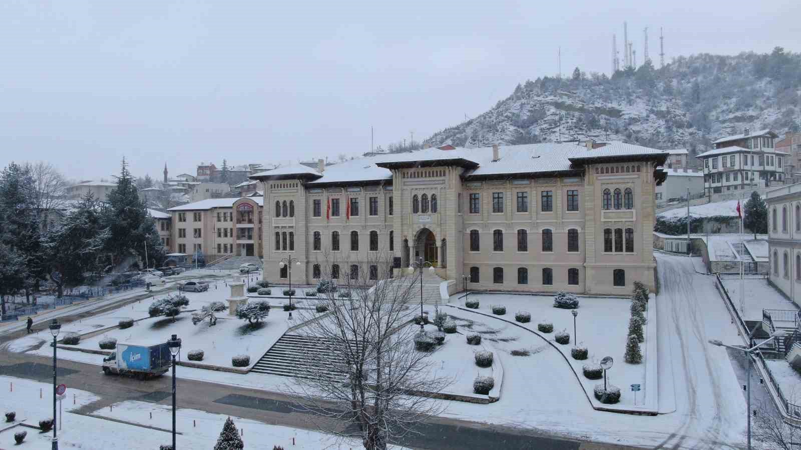 Kastamonu’da kar yağışı etkili oluyor
