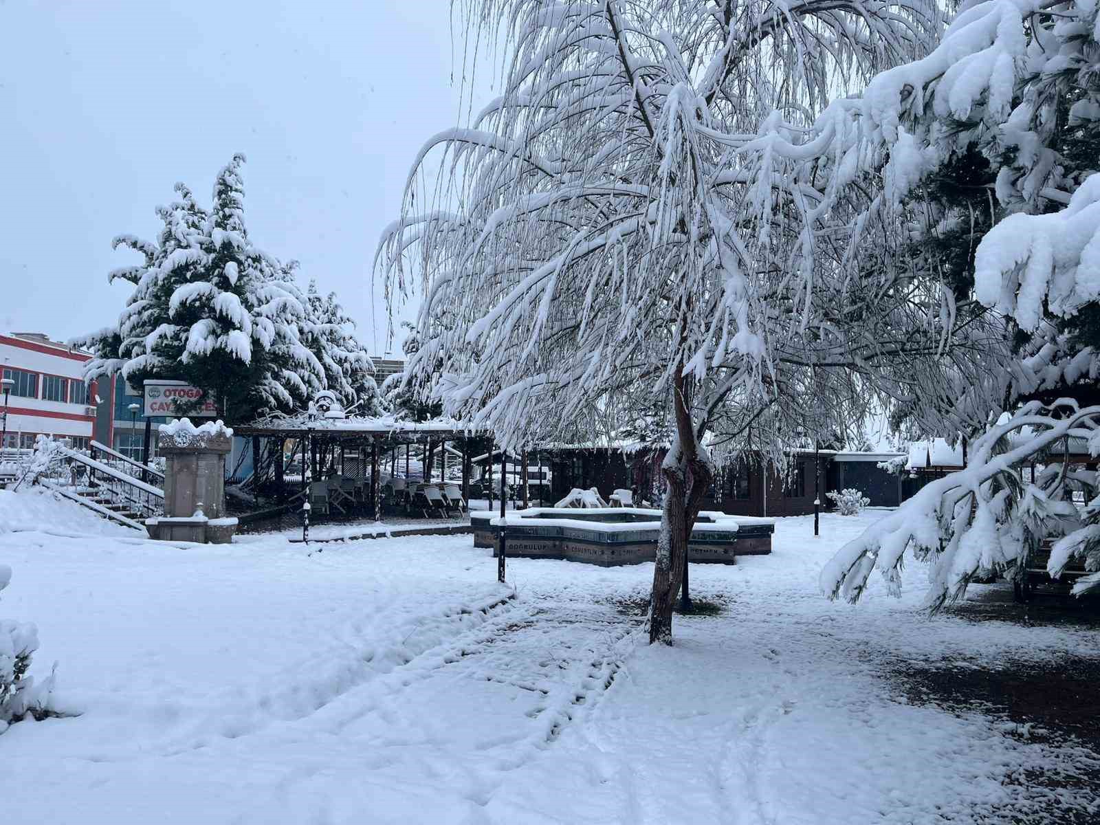 Kavak’ta kar 20 santimetreye ulaştı
