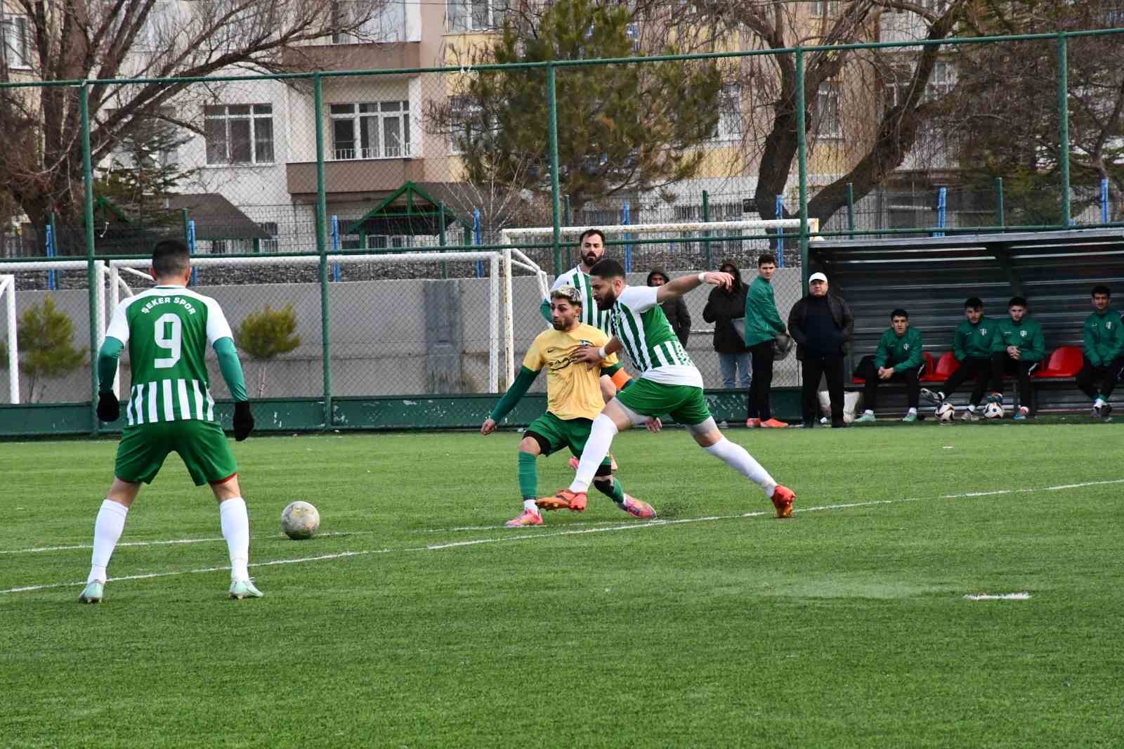 Kayseri Şekerspor 4 golle geçti
