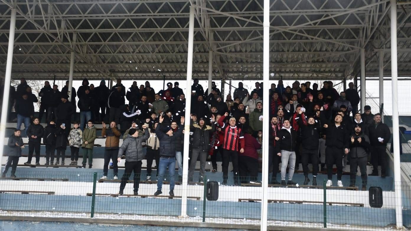 Pazaryeri derbisinin kazananı Karaköyspor oldu
