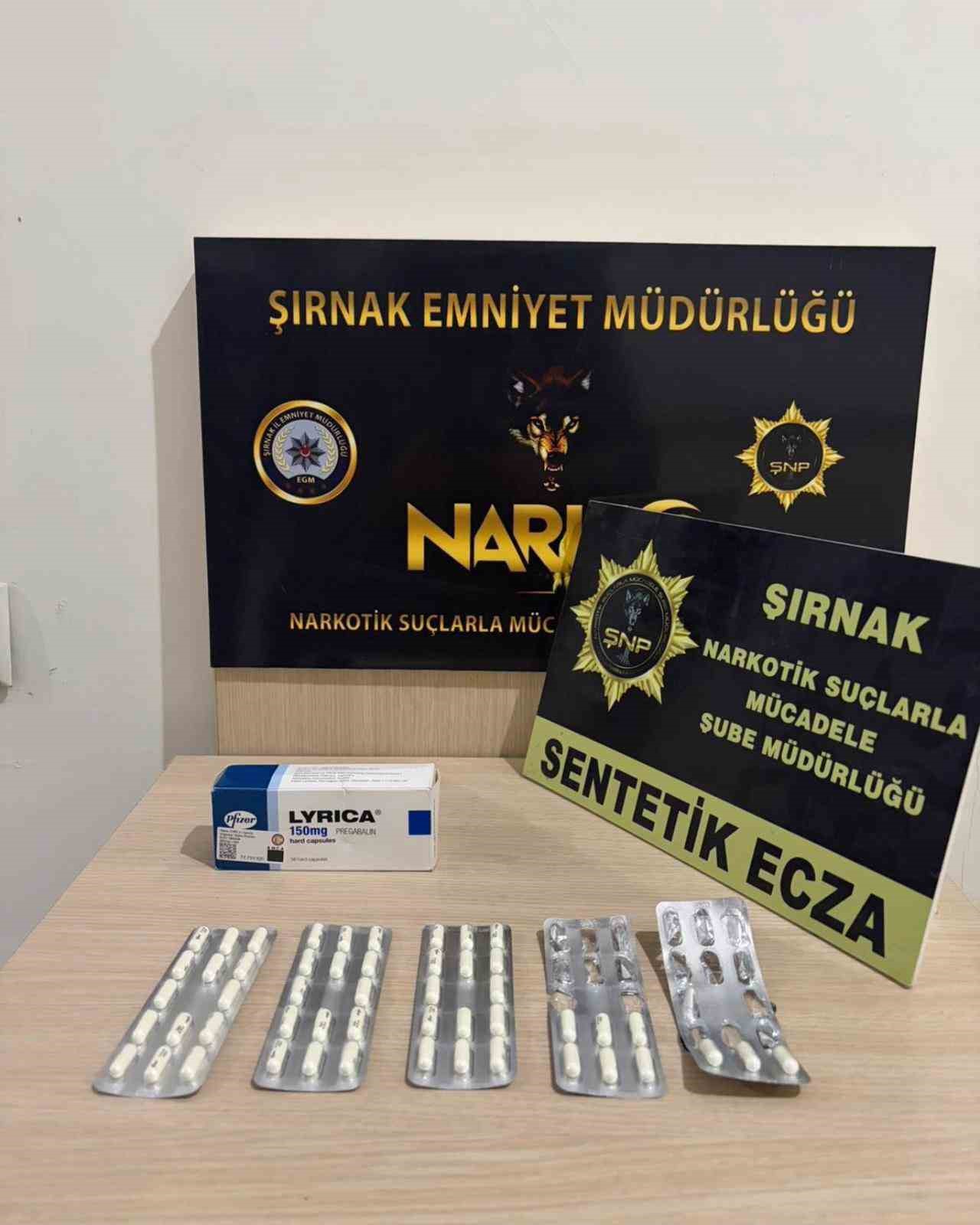 Şırnak’ta narkotik ve kaçakçılık operasyonu: 3 tutuklama
Şırnak’ta narkotik ve kaçakçılık operasyonu: 3 tutuklama