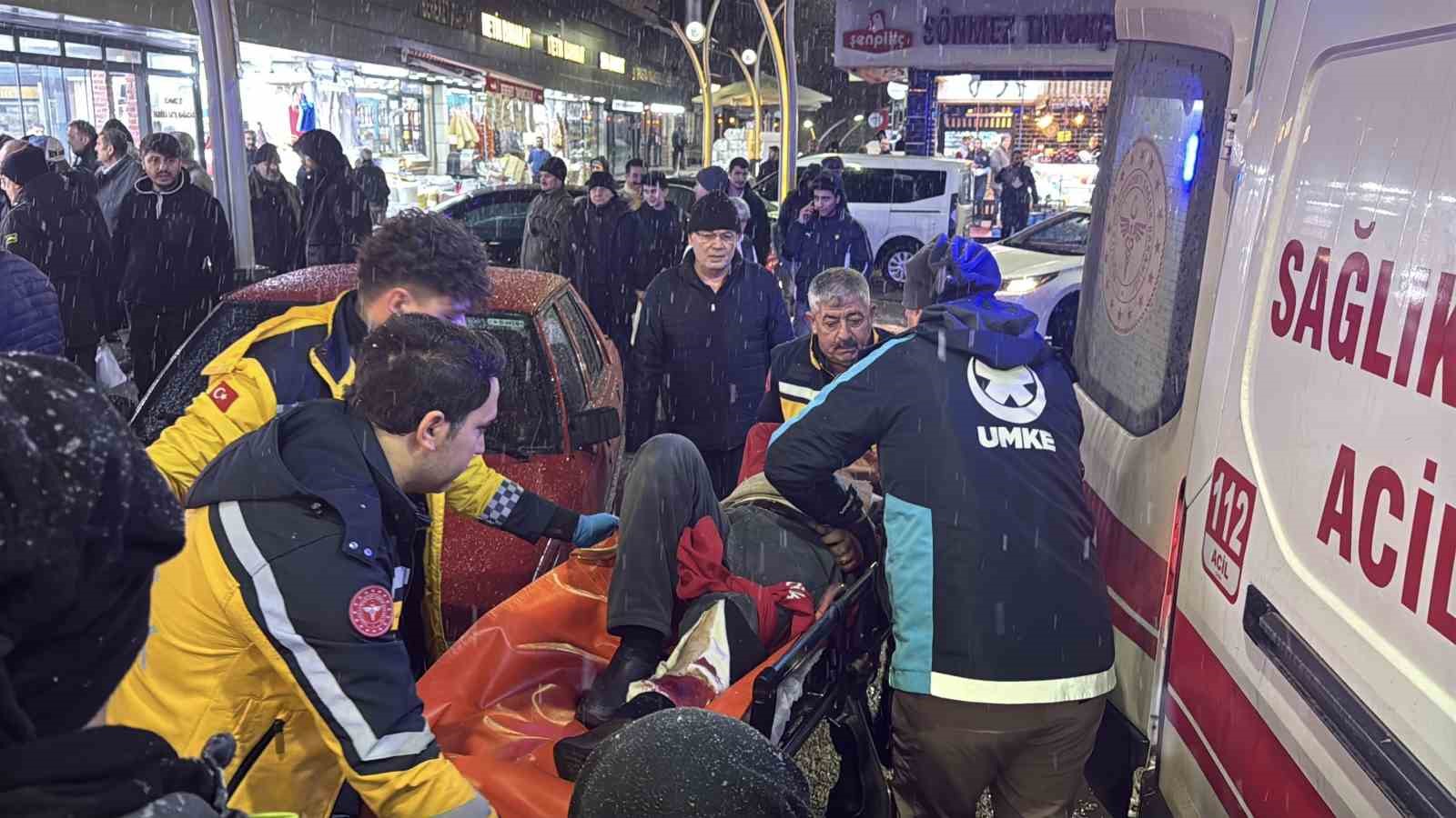 Sivas’ta iki kardeşin yaralandığı silahlı kavga kamerada
