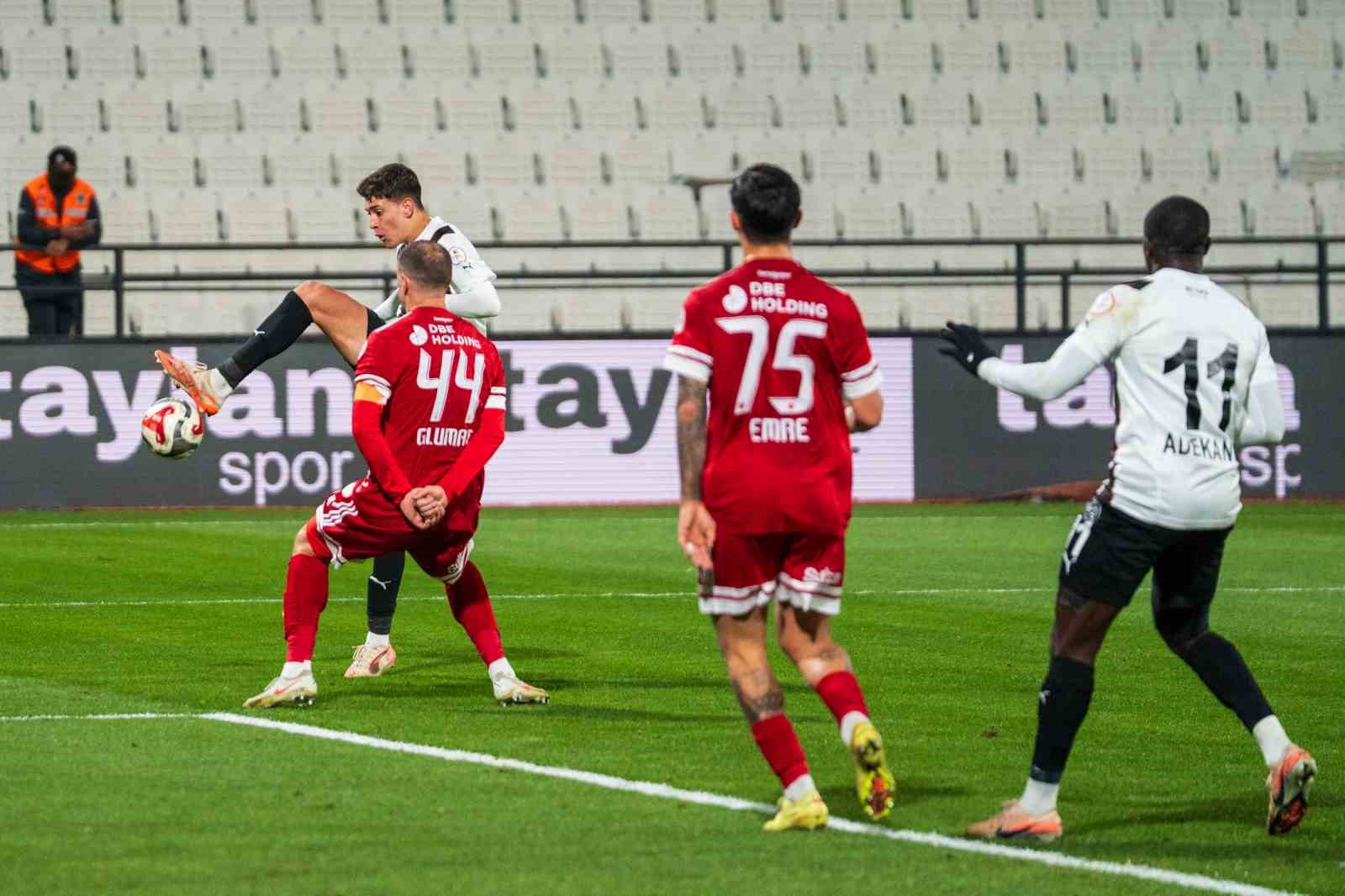 Trendyol 1. Lig: Manisa FK: 1 - Ümraniyespor: 0
