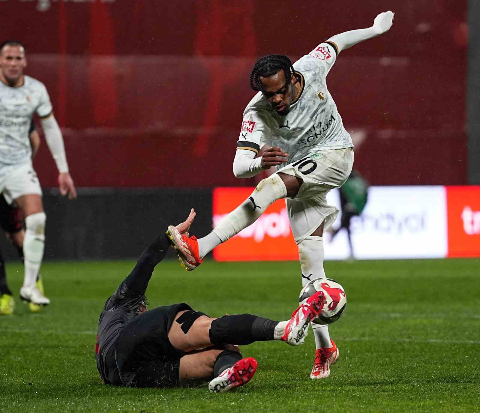 Trendyol 1. Lig: Pendikspor: 0 - Bodrum FK: 0
