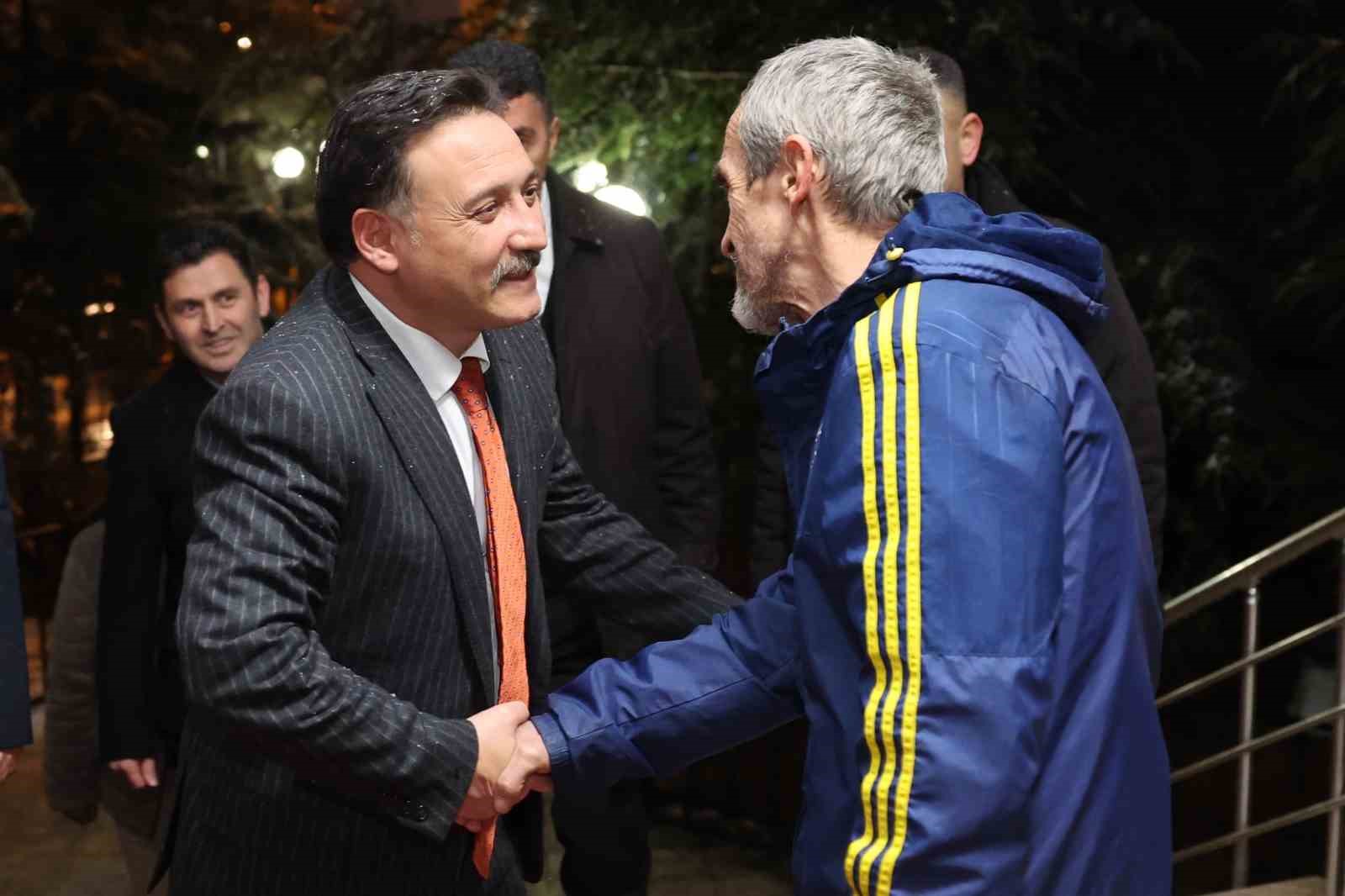 Vali Çiçek’ten ev ziyareti
