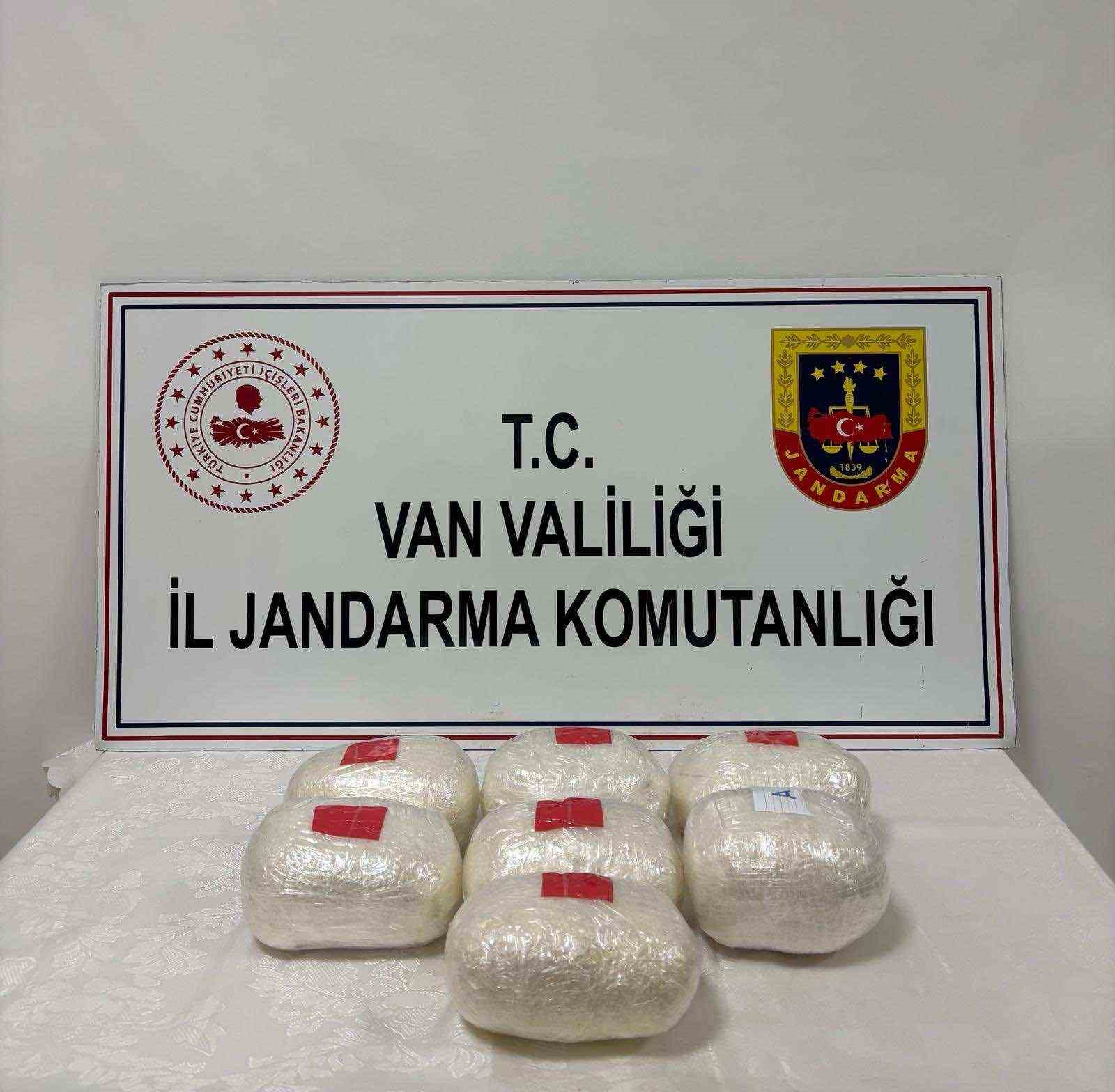 Van’da 7 kilo metamfetamin ele geçirildi
