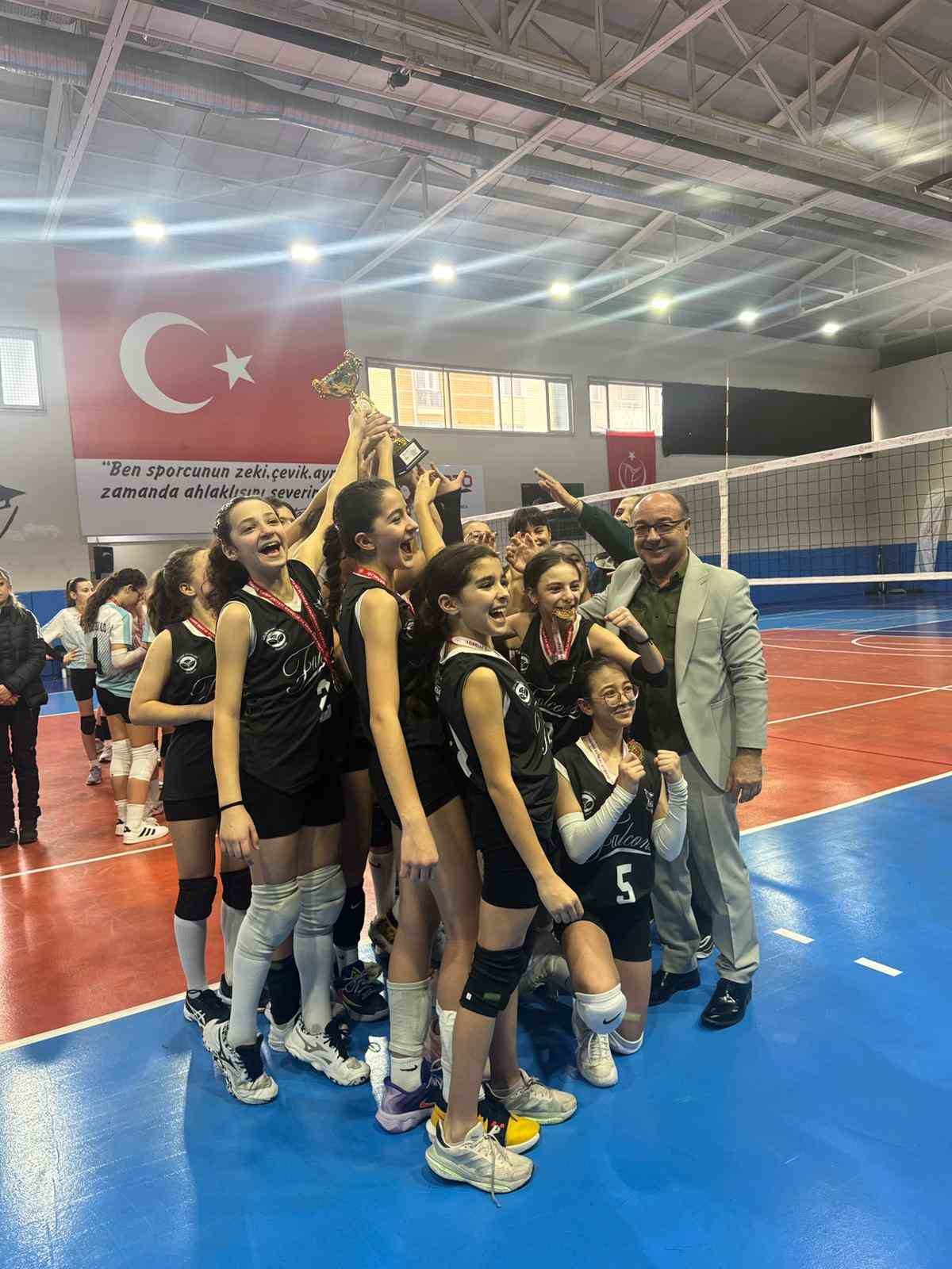 ’Voleybol Küçük Kız Müsabakaları’ tamamlandı
