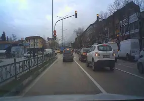 Bursa’da kırmızı ışık ihlali kaza getiriyordu...Yayanın canını hiçe saydı
