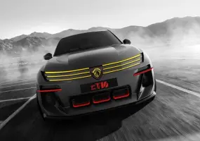 PEUGEOT E-T16 CONCEPT, geçmişin yarış ruhunu geleceğin teknolojileriyle buluşturuyor