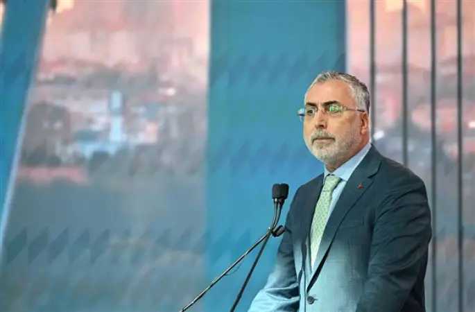 Bakan Işıkhan, Cumhuriyet Bayramını kutladı