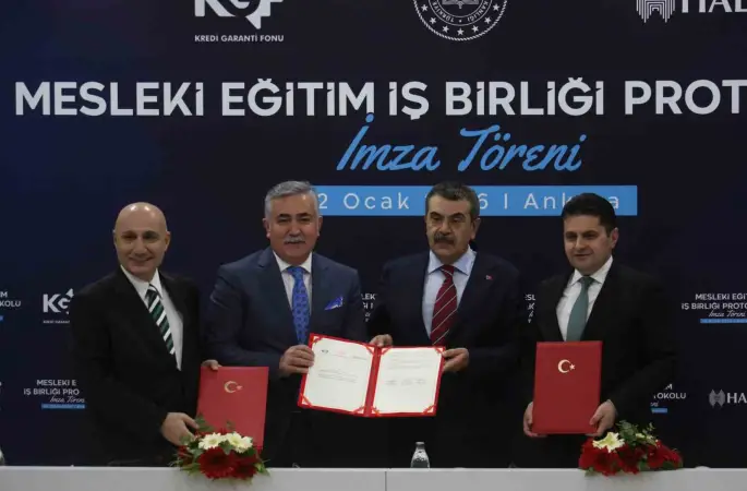 Bakan Tekin: "2024 yılı yaz ayında Mesleki ve Teknik Eğitim Politika belgesi yayınladık ve bu anlamdaki iş birliklerimizi bir adım daha öteye taşıdık"
