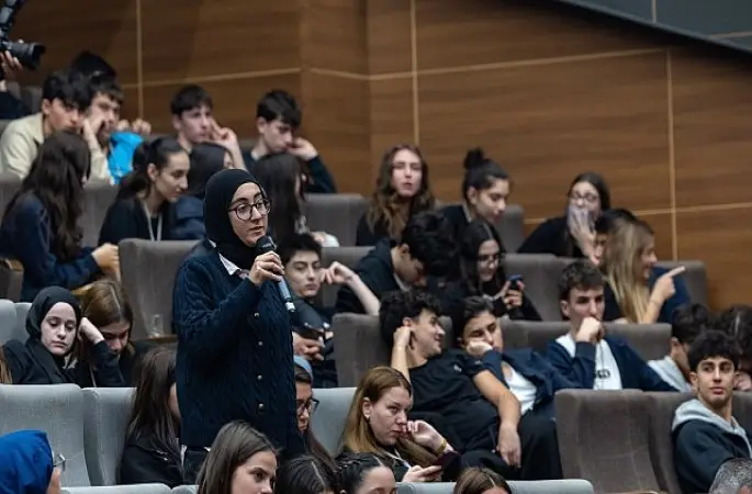 Başkan Büyükakın'dan gençlere kariyer tavsiyesi:  “Hata yapmaktan korkmayın"