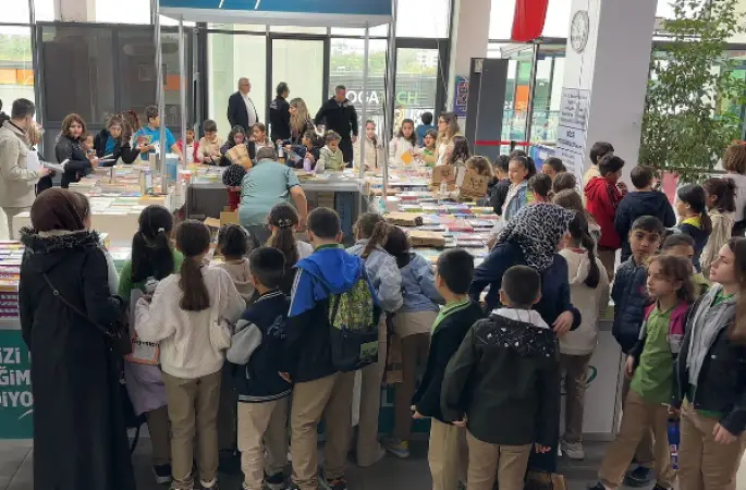 Çayırova 7 Kitap Günleri ziyaretçilerden ilgi görüyor