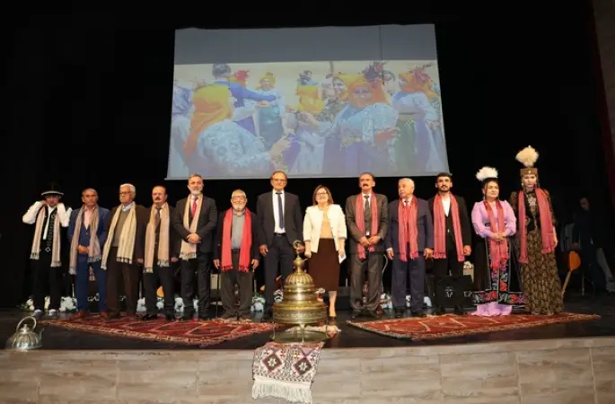 Gaziantep’te Türk dünyasının ozanları buluştu